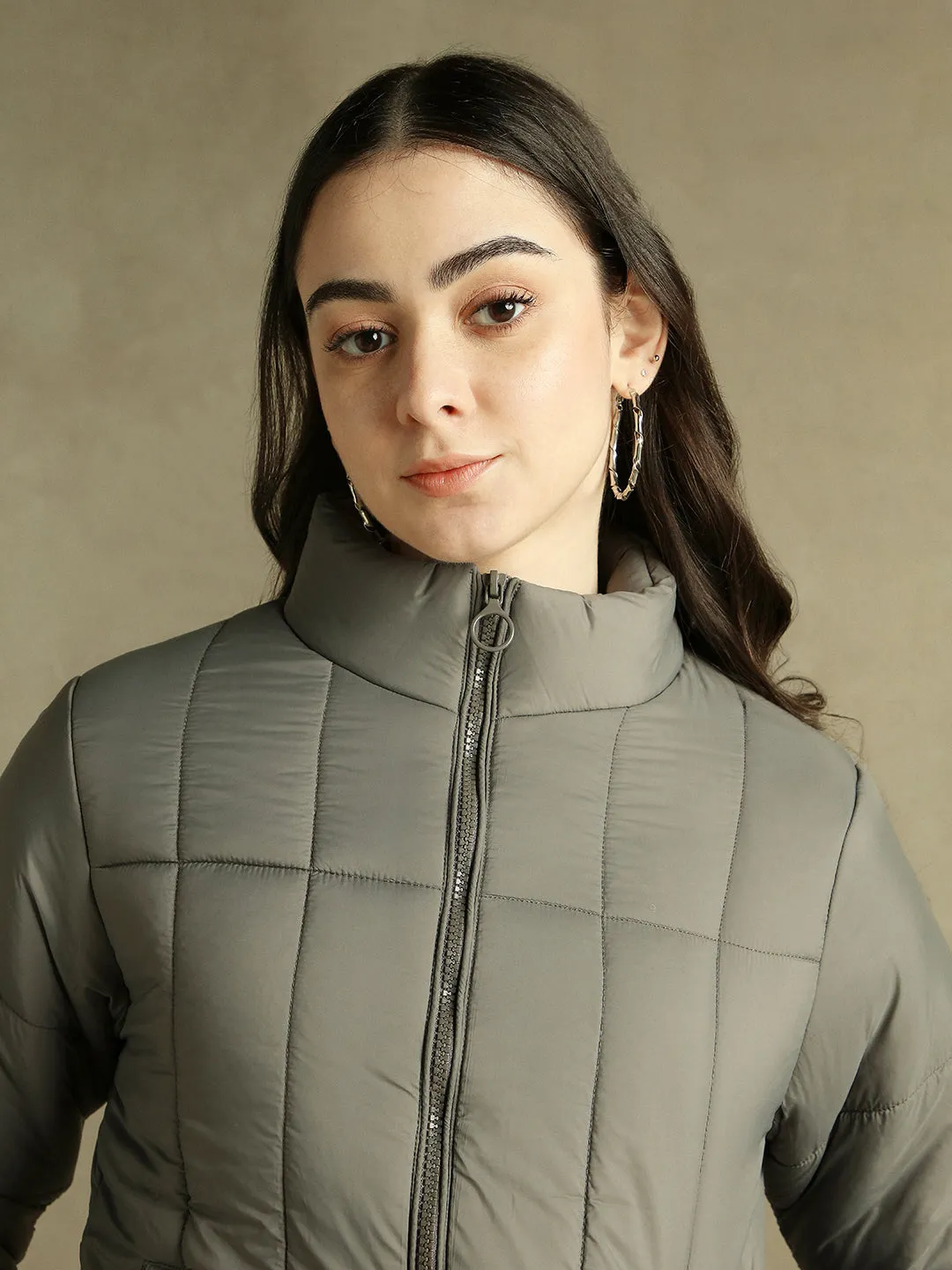 DL Woman Grey Solid Stand Collar Full sleeves Puffer Jacket